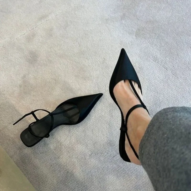 Women Shoes Heels - รองเท้าสำหรับผู้หญิง รองเท้าส้นเตี้ยแบบปลายแหลม รองเท้าแตะผู้หญิง สวมใส่สบาย ส้นเตี้ย ทันสมัย