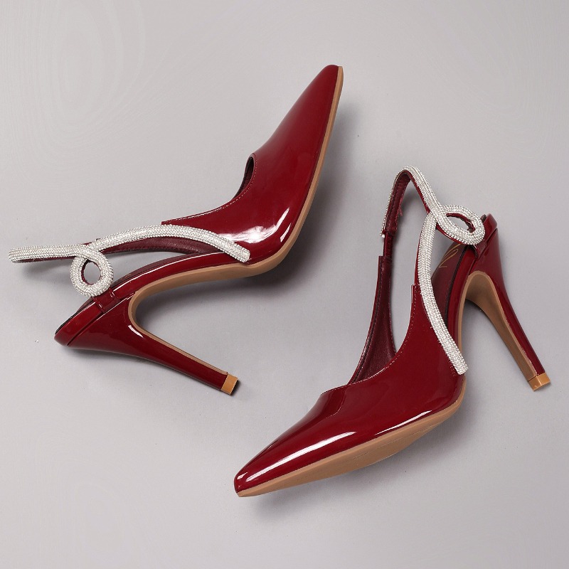 เซ็กซี่สิทธิบัตรหนัง Pointed T - Rhinestone Sandal Women บทวิจารณ์และราคา