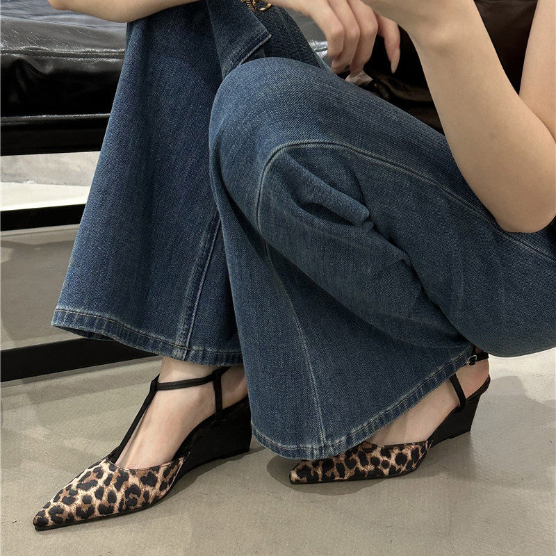 รองเท้าส้นสูงแบบปลายแหลมสำหรับ - Wedge Heeled Sneaker บทวิจารณ์และราคา
