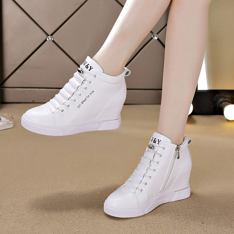 รองเท้าผ้าใบผู้หญิงแบบส้นเตารี - Wedge Heeled Sneaker บทวิจารณ์และราคา