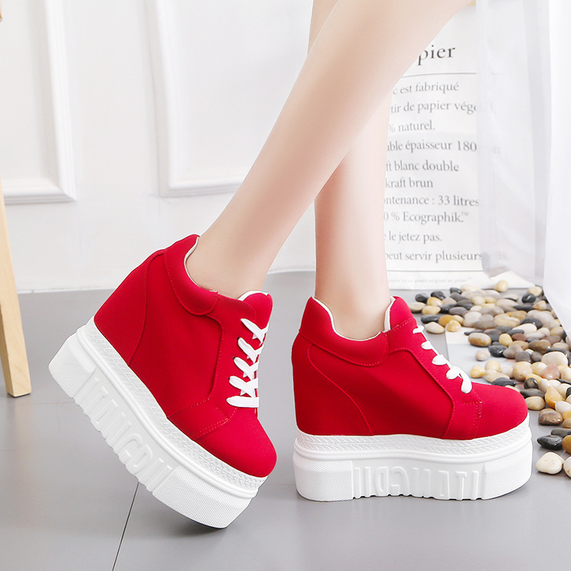 รองเท้าผ้าใบกีฬาผู้หญิง ส้นซ่อ - Wedge Heeled Sneaker บทวิจารณ์และราคา