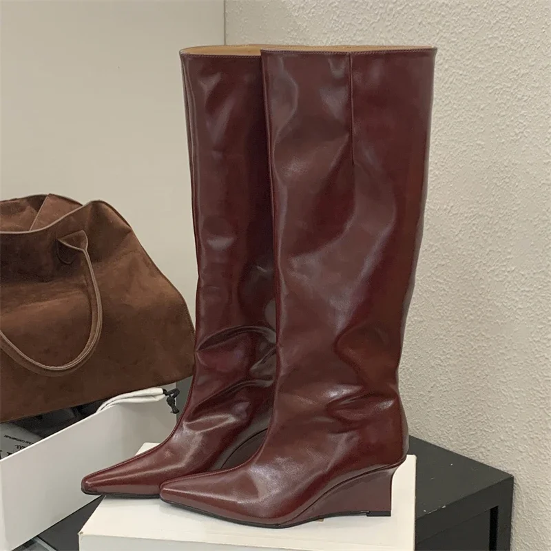 รองเท้าบูทหุ้มข้อผู้หญิงแบบส้น - Wedge Heeled Sneaker บทวิจารณ์และราคา
